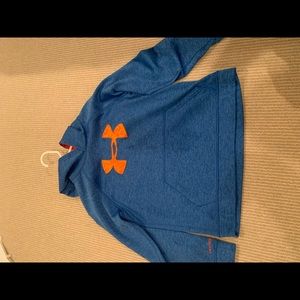 Underarmor sweatshirt